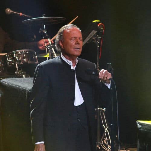 Julio Iglesias & Alejandro Fernandez